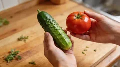 Kun je komkommers en tomaten in één salade mengen? Veel mensen weten dit niet